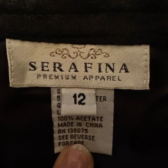 Elegant Black and White Women's Dress Suit - Picture 15 of 16